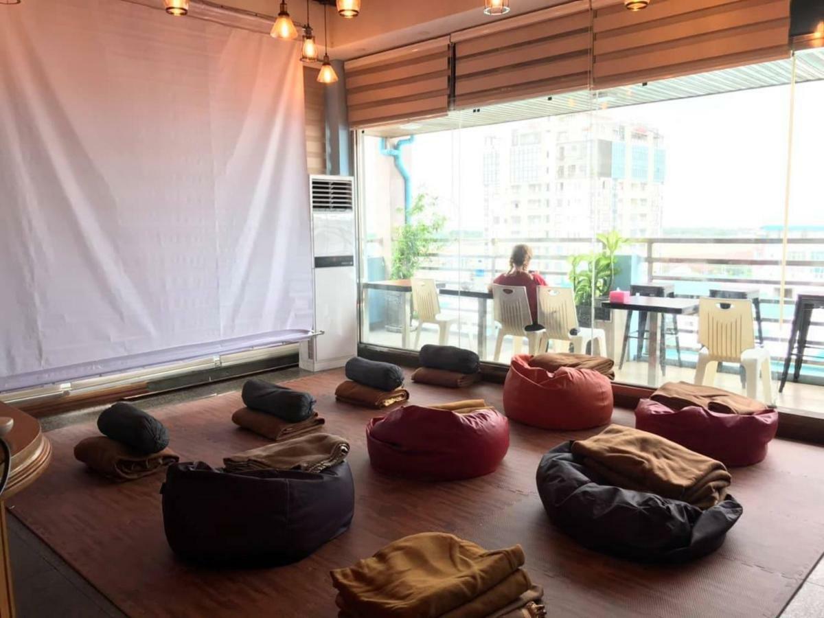 Backpacker Vandrarhem Yangon Exteriör bild